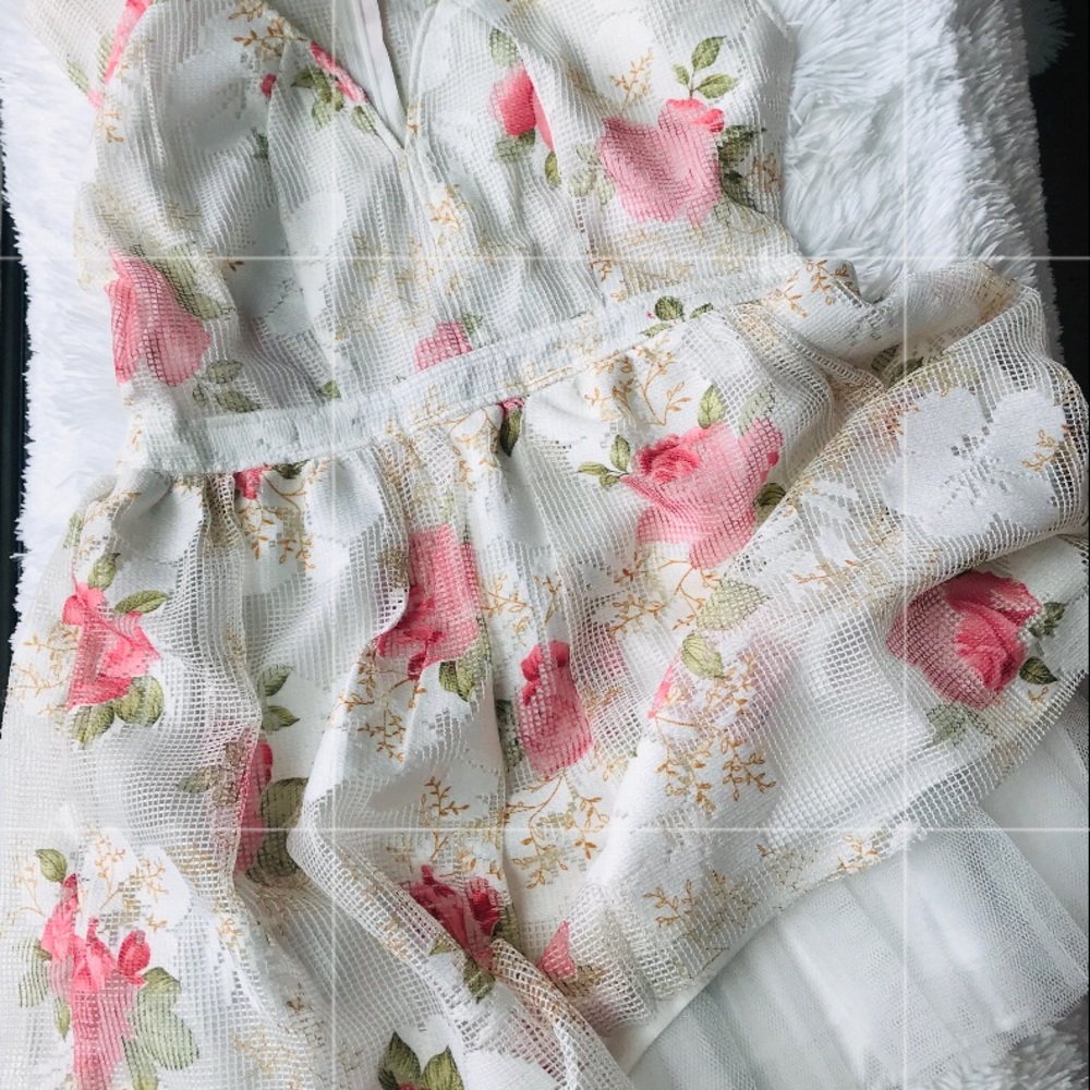 NWOT  🤍 DRESS - Picture 2 of 2
